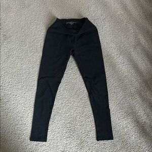 Beyond Yoga Mid--Rise Charcoal Leggings, XS. Never worn, Excellent Condition.